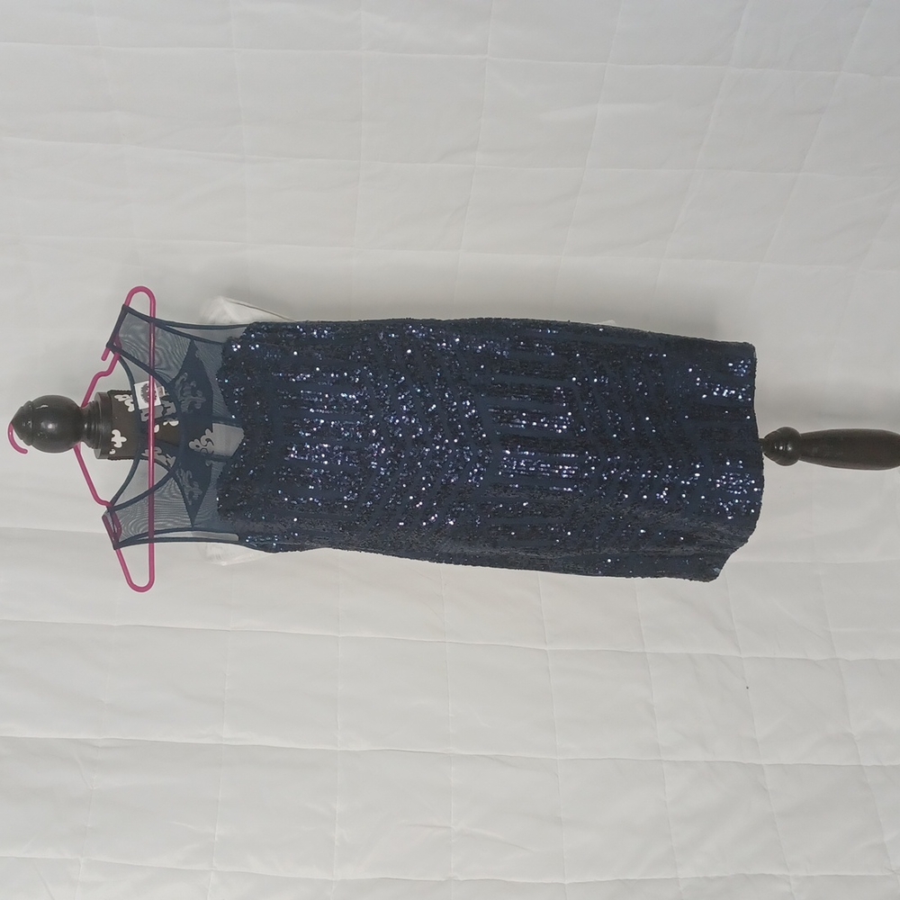 Deep Navy Blue Sleeveless Sheath Dress